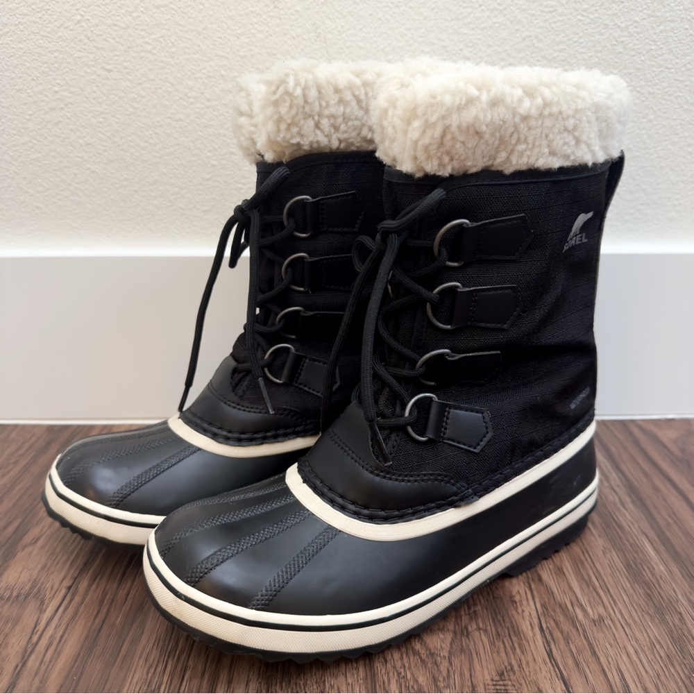 SOREL ‘WINTER CARNIVAL’ Women's Waterproof Boot Size 8